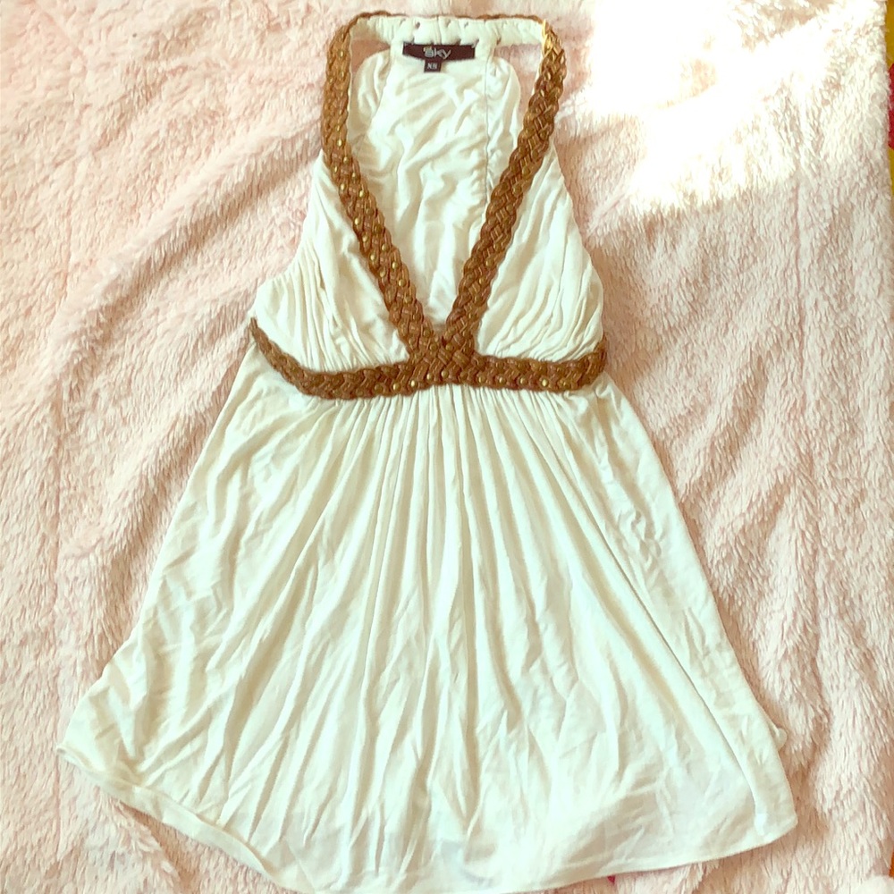 White sky with tan leather detail